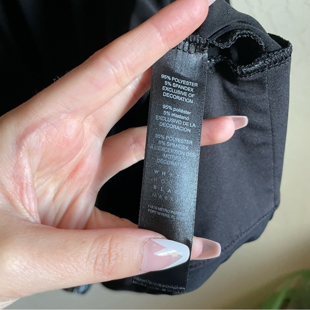 White House Black Market WHBM Petite‎ Bell Sleeve Matte Jersey Embroidered - Picture 8 of 8